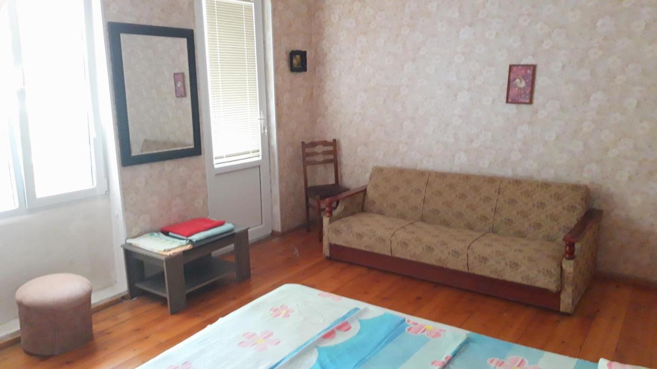 Pospolita Guest House Kutaisi Exteriör bild