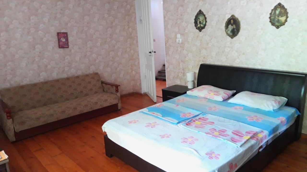 Pospolita Guest House Kutaisi Exteriör bild