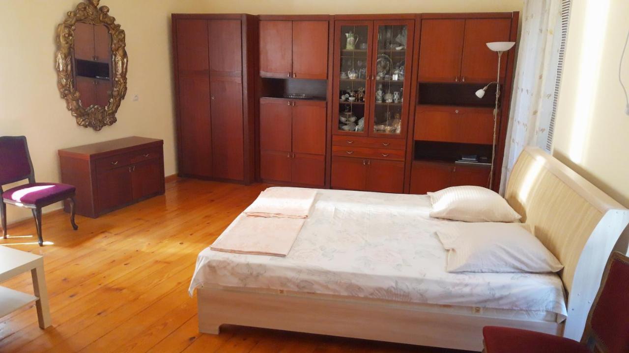 Pospolita Guest House Kutaisi Exteriör bild