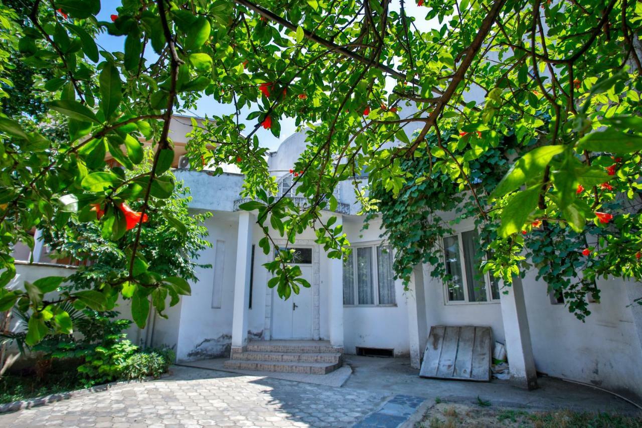 Pospolita Guest House Kutaisi Exteriör bild