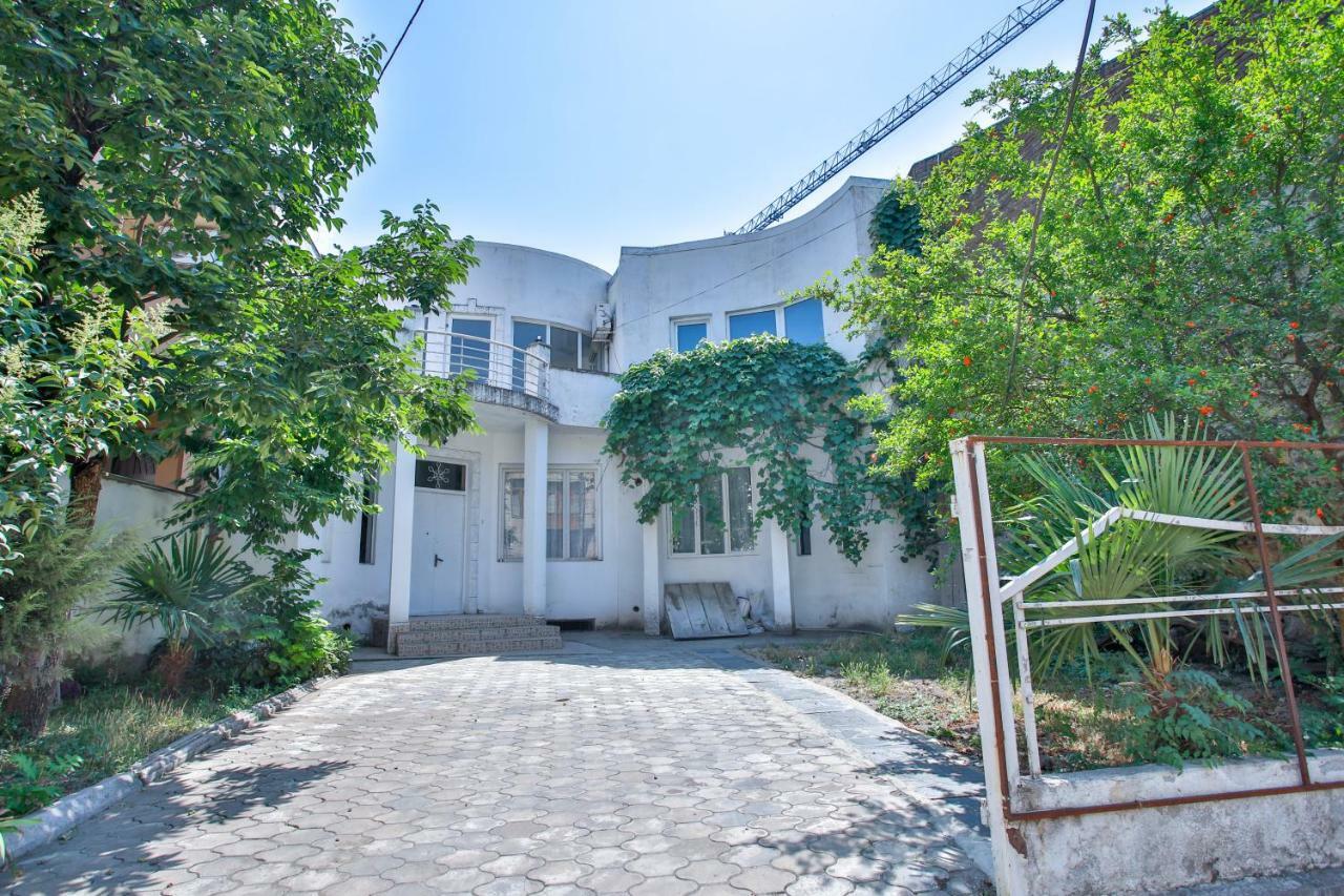 Pospolita Guest House Kutaisi Exteriör bild
